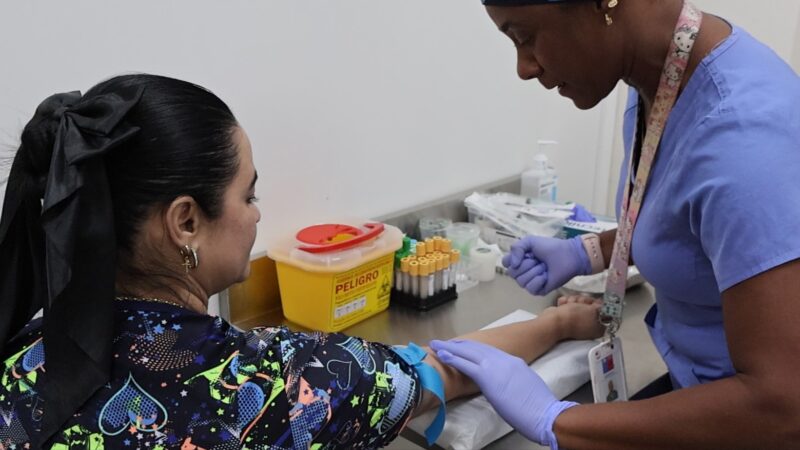 Nuevo sistema digital optimiza la atención de exámenes de laboratorio en Hospital de Puerto Natales
