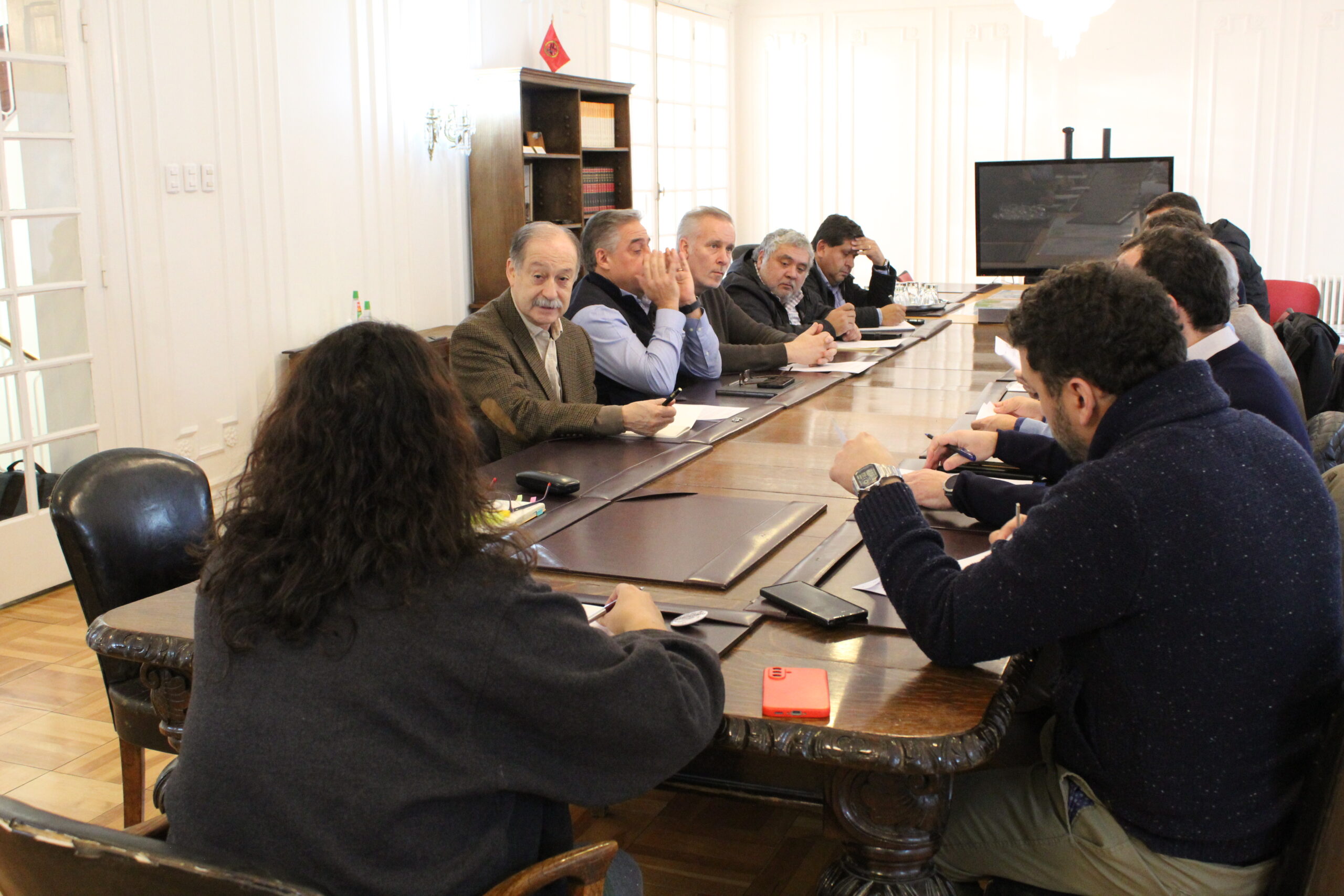 CChC Magallanes y autoridades instalan comité público-privado para reactivar la inversión en construcción
