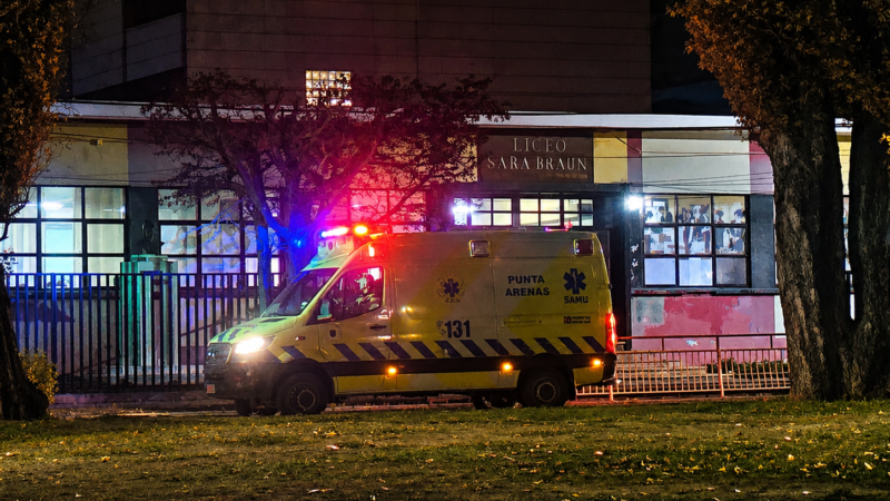 Estudiante del Liceo Sara Braun resultó lesionado tras atropello frente al establecimiento