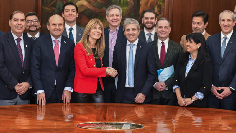 Visita presidencial a Buenos Aires apunta a establecer un futuro acuerdo de integración energética bilateral entre Chile y Argentina