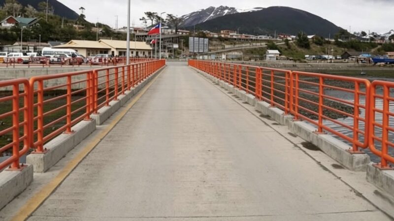 Persona fallece tras caer al mar en muelle de pescadores de Puerto Williams