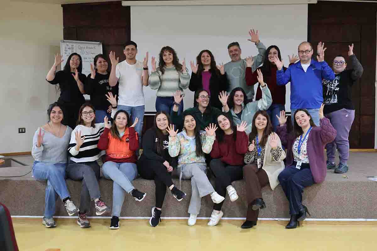 Segunda versión de curso de lengua de señas en Hospital de Natales fortalece la inclusión en la Provincia