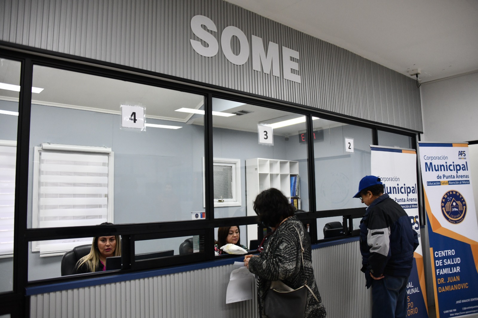 Municipio concreta renovación de espacios en Cesfam Damianovic