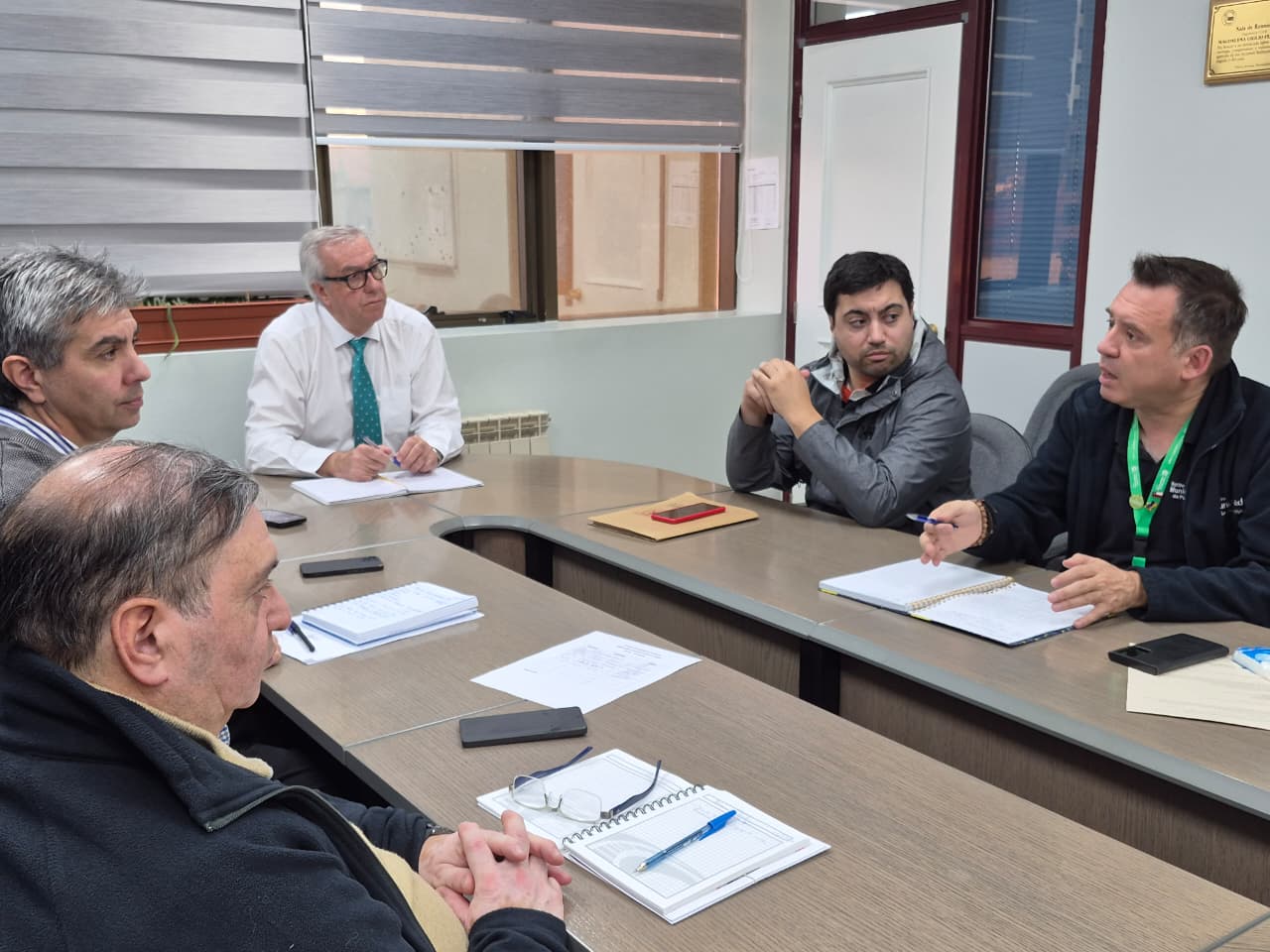 Municipio de Punta Arenas y MOP coordinan agenda de obras y plan de trabajo para el invierno