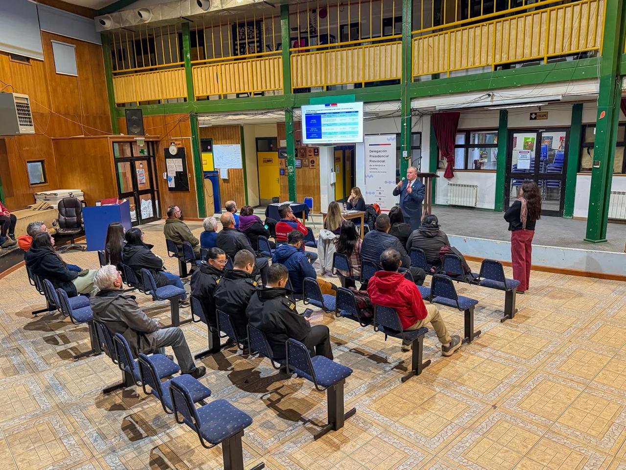 Con éxito se desarrolló reunión abierta para analizar el servicio marítimo subsidiado que une Puerto Williams con Punta Arenas