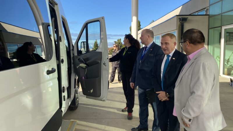 585 estudiantes de enseñanza básica y media son beneficiados con transporte escolar gratuito en la región de Magallanes