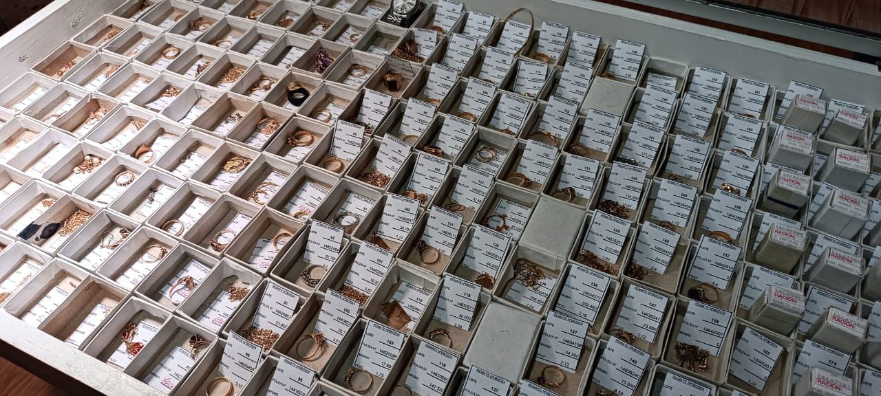 Anuncian nuevo remate online de joyas y objetos varios de la “Tía Rica» en Punta Arenas