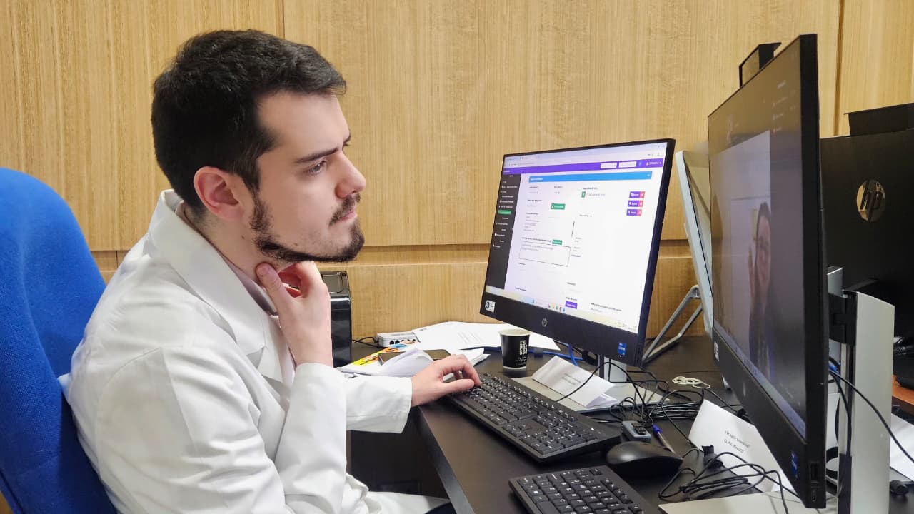 Hospitales de Porvenir y Puerto Williams se suman a la atención de neurología adulto por telemedicina