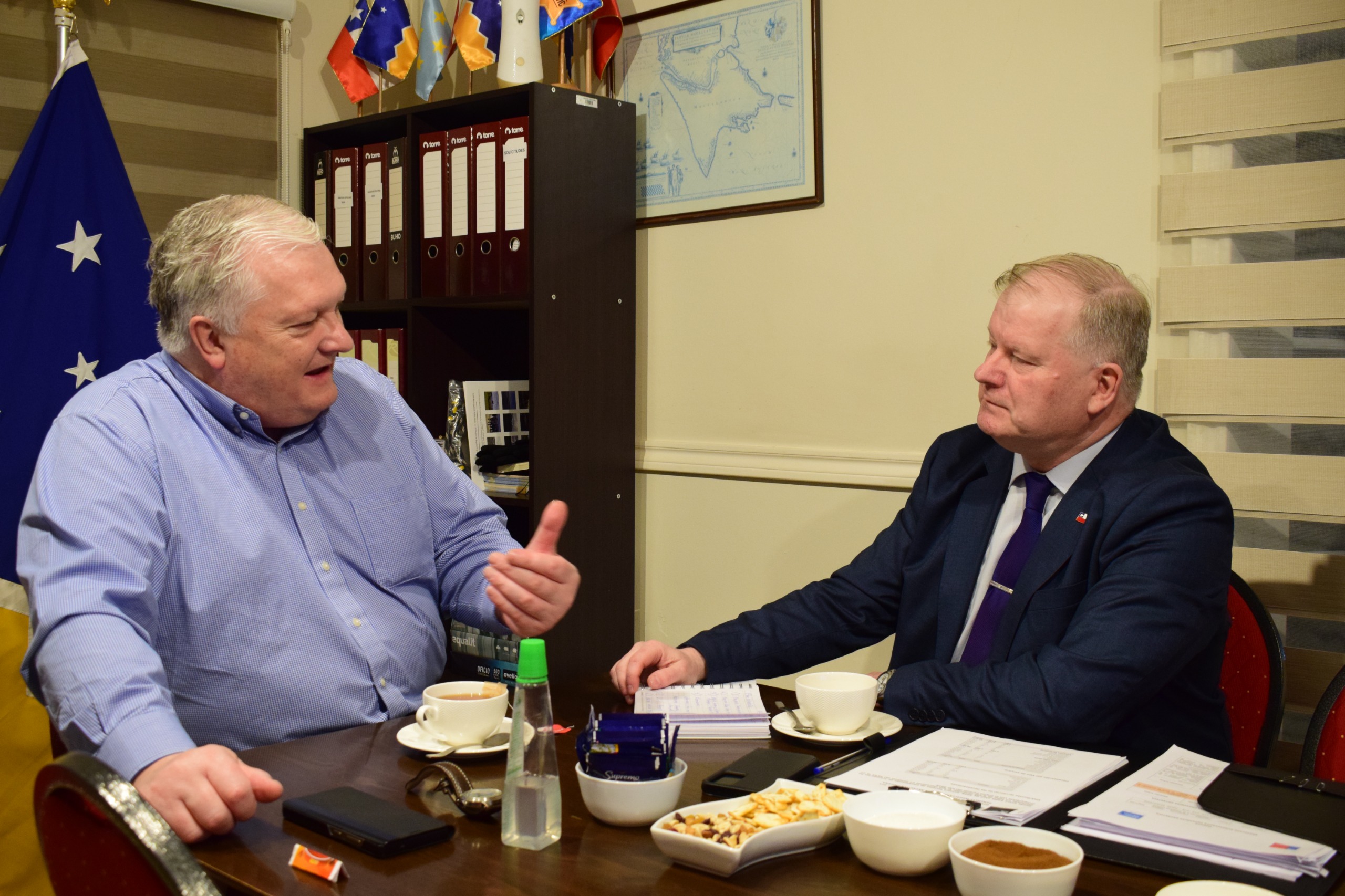Senador Alejandro Kusanovic y SEREMI de Transportes analizan medidas para fortalecer la conectividad en Magallanes