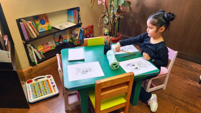 Habilitan punto de lectura infantil en oficina de Bienes Nacionales en Punta Arenas