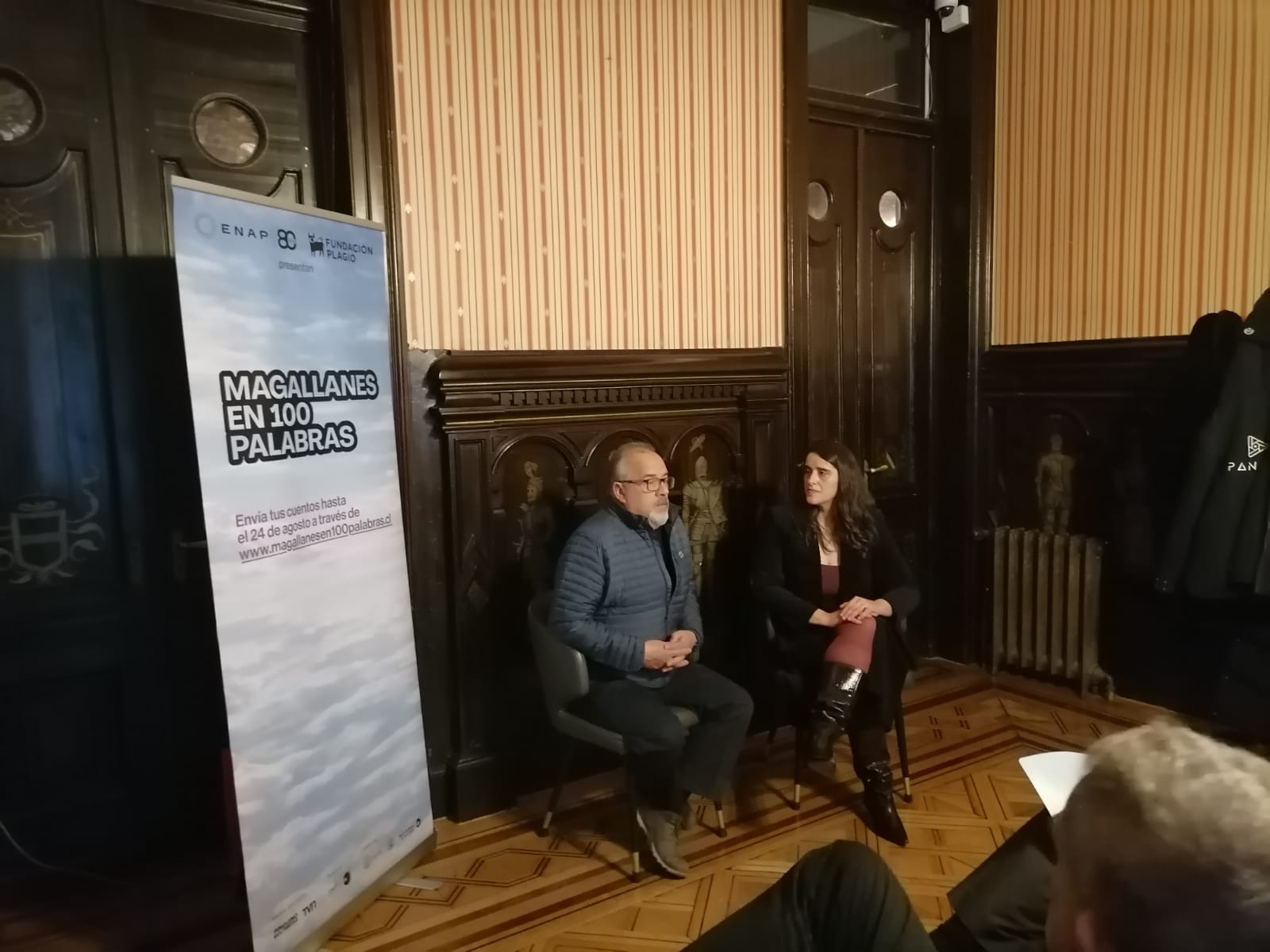 Concurso “Magallanes en 100 Palabras” destacó la trayectoria literaria de Ramón Díaz Eterovic en lanzamiento realizado en Punta Arenas
