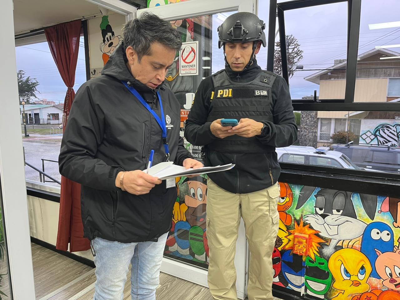 Fiscalización migratoria en Puerto Natales y Punta Arenas: PDI denunció a 15 extranjeros infractores