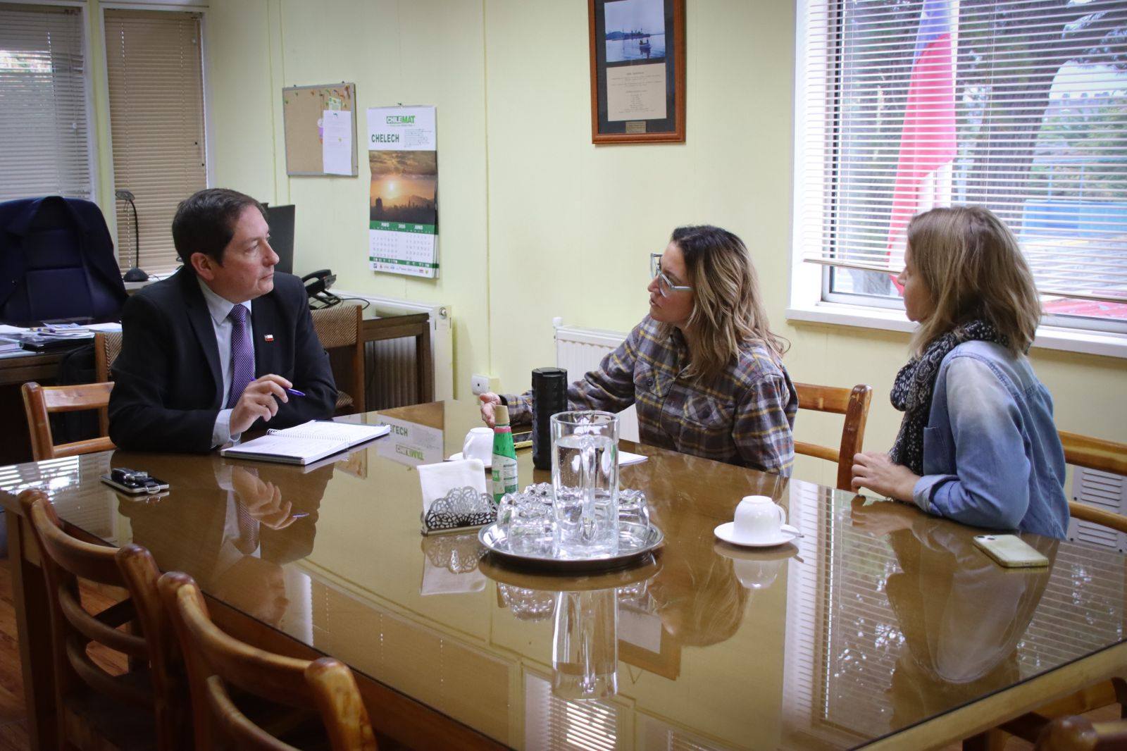 Delegado Provincial de Ultima Esperanza se reúne con directiva de la Escuela Fronteriza Villa Dorotea y Jefe Regional de SUBDERE