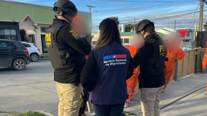 PDI y el Servicio Nacional de Migraciones SERMIG, detectan a extranjeros infractores en fiscalización migratoria en Punta Arenas y Puerto Natales