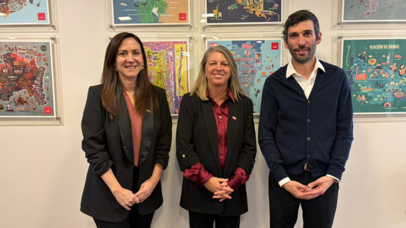 Asociación de Hoteles y Servicios Turísticos de Torres del Paine (HYST) se reúne con Subsecretaria de Turismo