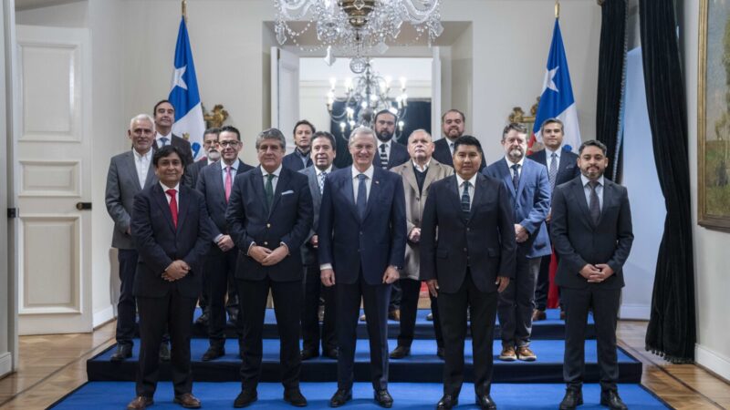 Primer encuentro entre la Asociación de Gobernadores Regionales de Chile y el Presidente José Antonio Kast: Autonomía presupuestaria, descentralización y competencias en seguridad marcan el diálogo