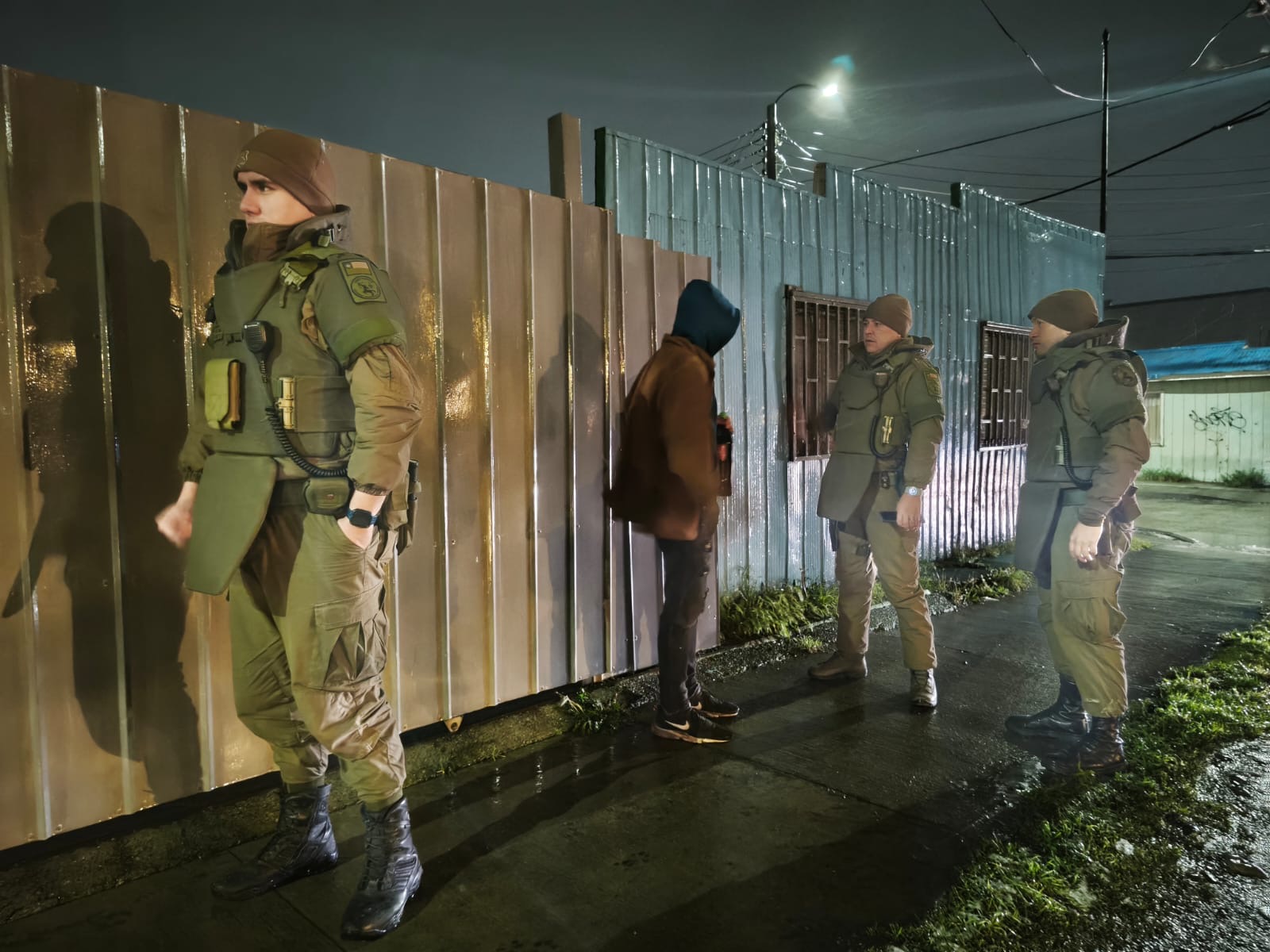 Amplio operativo policial en Magallanes deja 16 detenidos y más de 1.300 controles en dos días