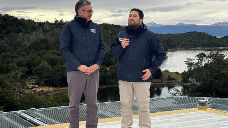 Nutrida agenda en terreno desplegó el Seremi de Energía en la provincia Antártica Chilena  