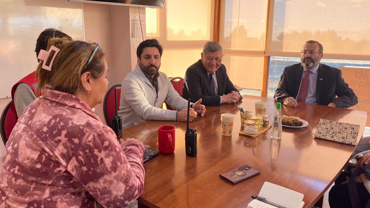SEREMI de las Culturas visita Centro de Cumplimiento Juvenil de Punta Arenas.