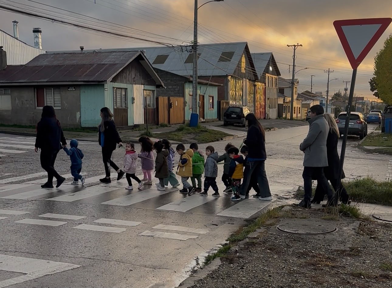 Autoridades alertan por exceso de velocidad en entornos de jardines infantiles y llaman a reforzar la seguridad vial