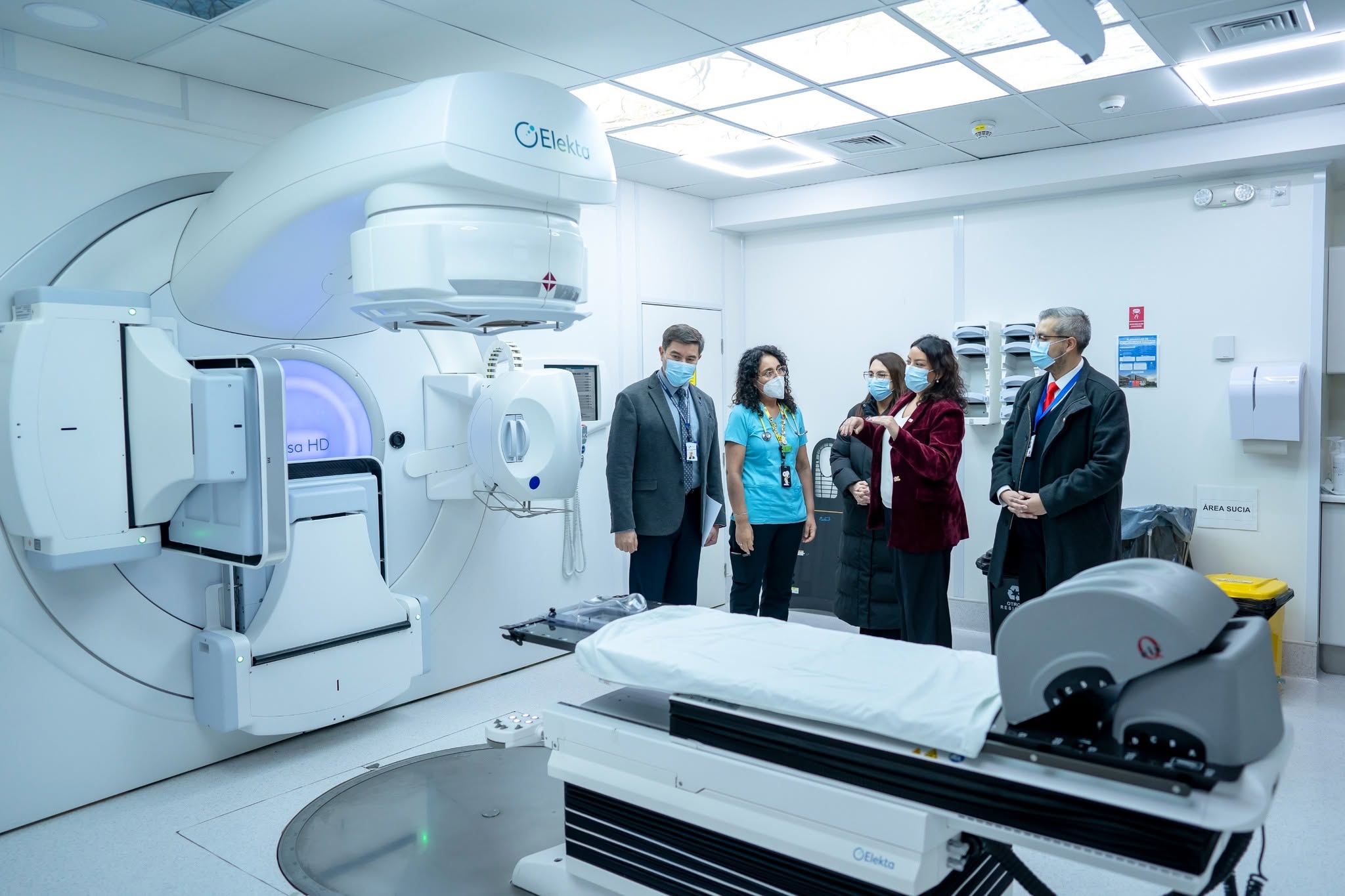 Autoridades regionales conocen en terreno la respuesta oncológica del Hospital Clínico de Magallanes