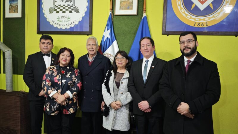 Delegado Provincial de Ultima Esperanza otorga reconocimiento a la Logia Masónica de Puerto Natales