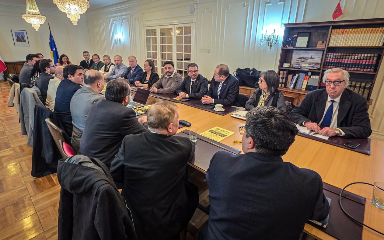 Gabinete Regional se reunió con el Subsecretario de Medio Ambiente en Magallanes.