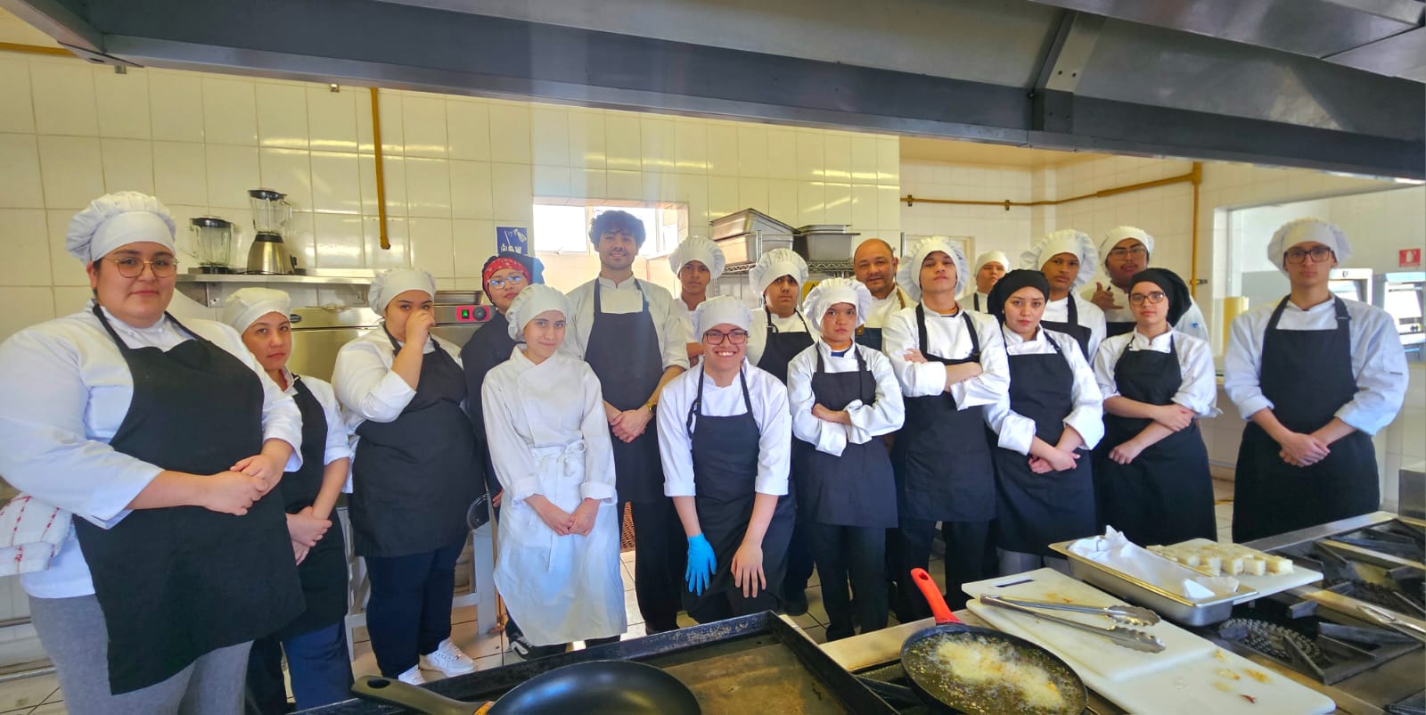 Liceo Bicentenario Politécnico de Puerto Natales renueva sus especialidades de Mecánica y Gastronomía con inversión de 25 millones de pesos en equipamiento de última generación