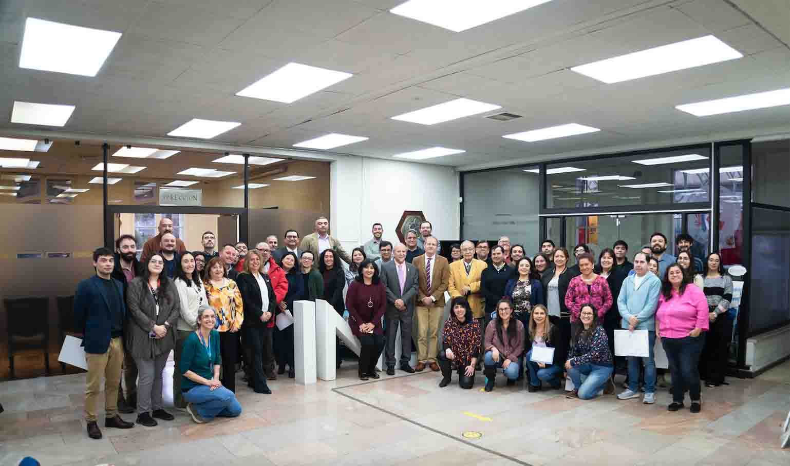 En su 62.º aniversario INACH rinde homenaje a destacado logístico antártico Mario Briones 