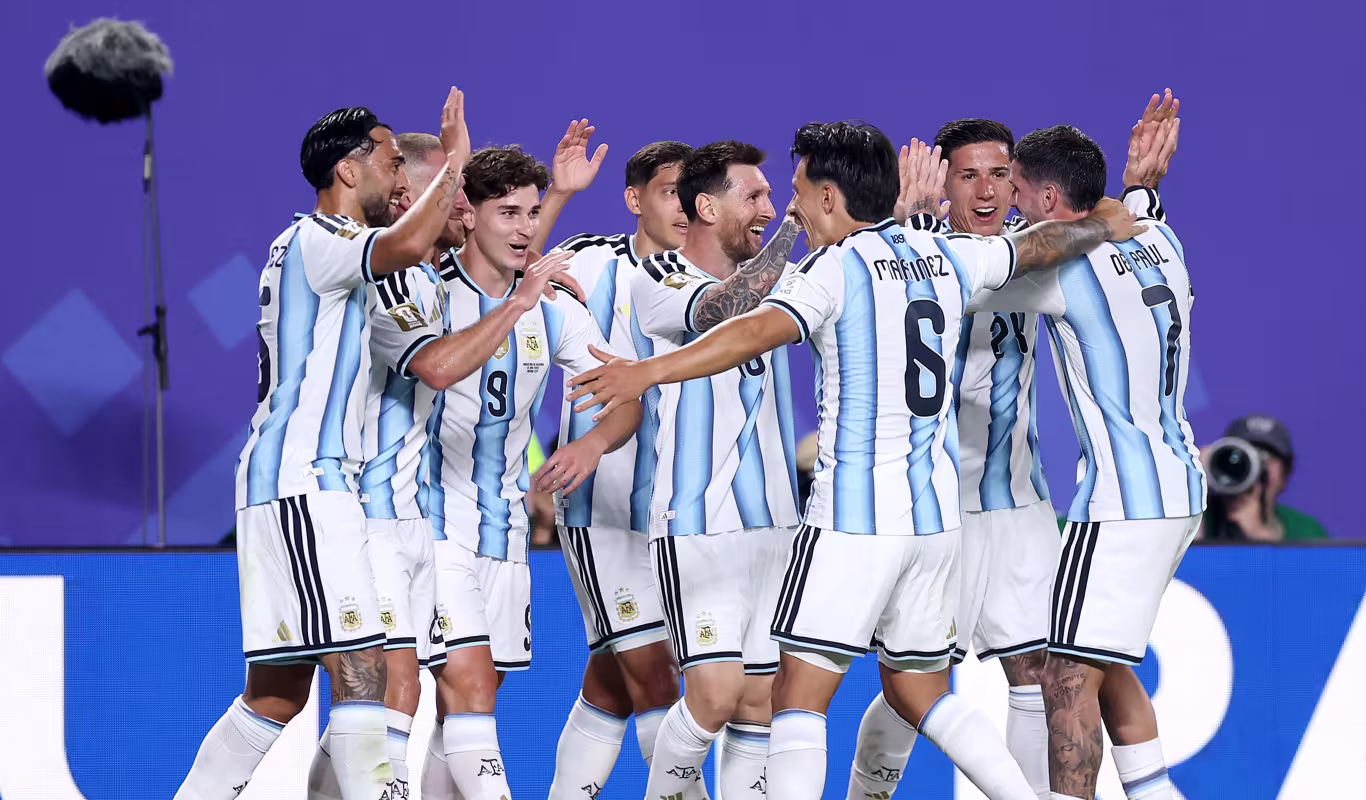 Messi lidera la carrera por la Bota de Oro, seguido por Mbappé y Haaland.