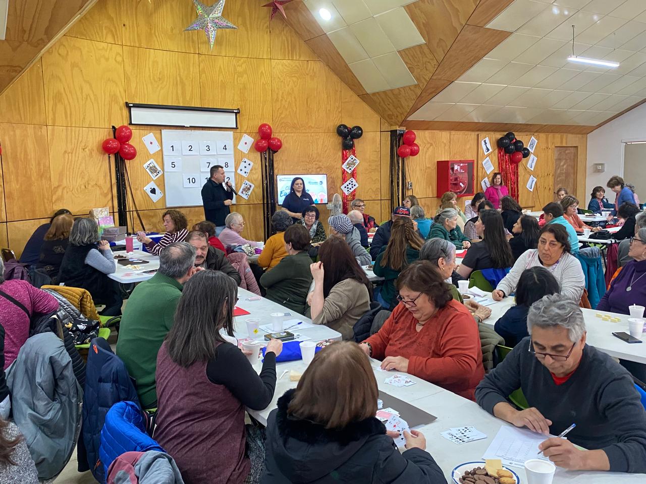 Más de 120 personas mayores participaron en Club del Encuentro en Punta Arenas