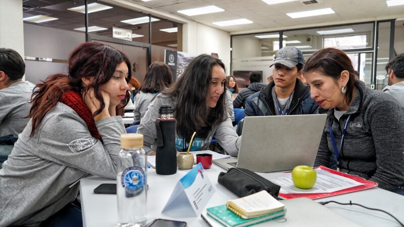Histórica postulación de estudiantes de todo el país para conocer más de la Antártica Chilena