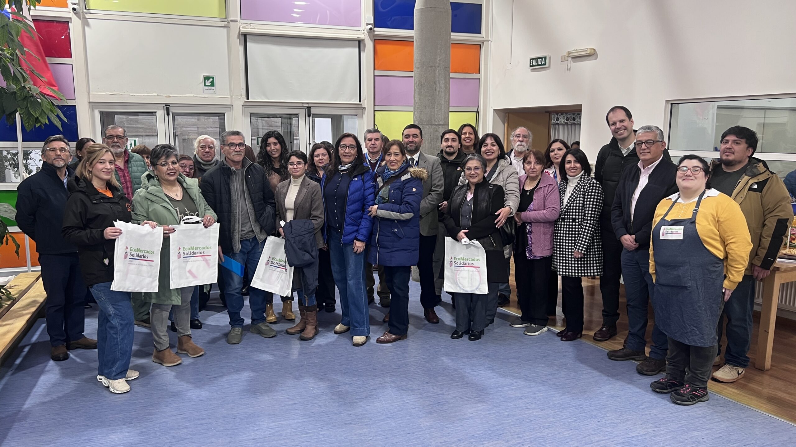 EcoMercado Solidario del FOSIS apoyó a 300 hogares de la comuna de Punta Arenas