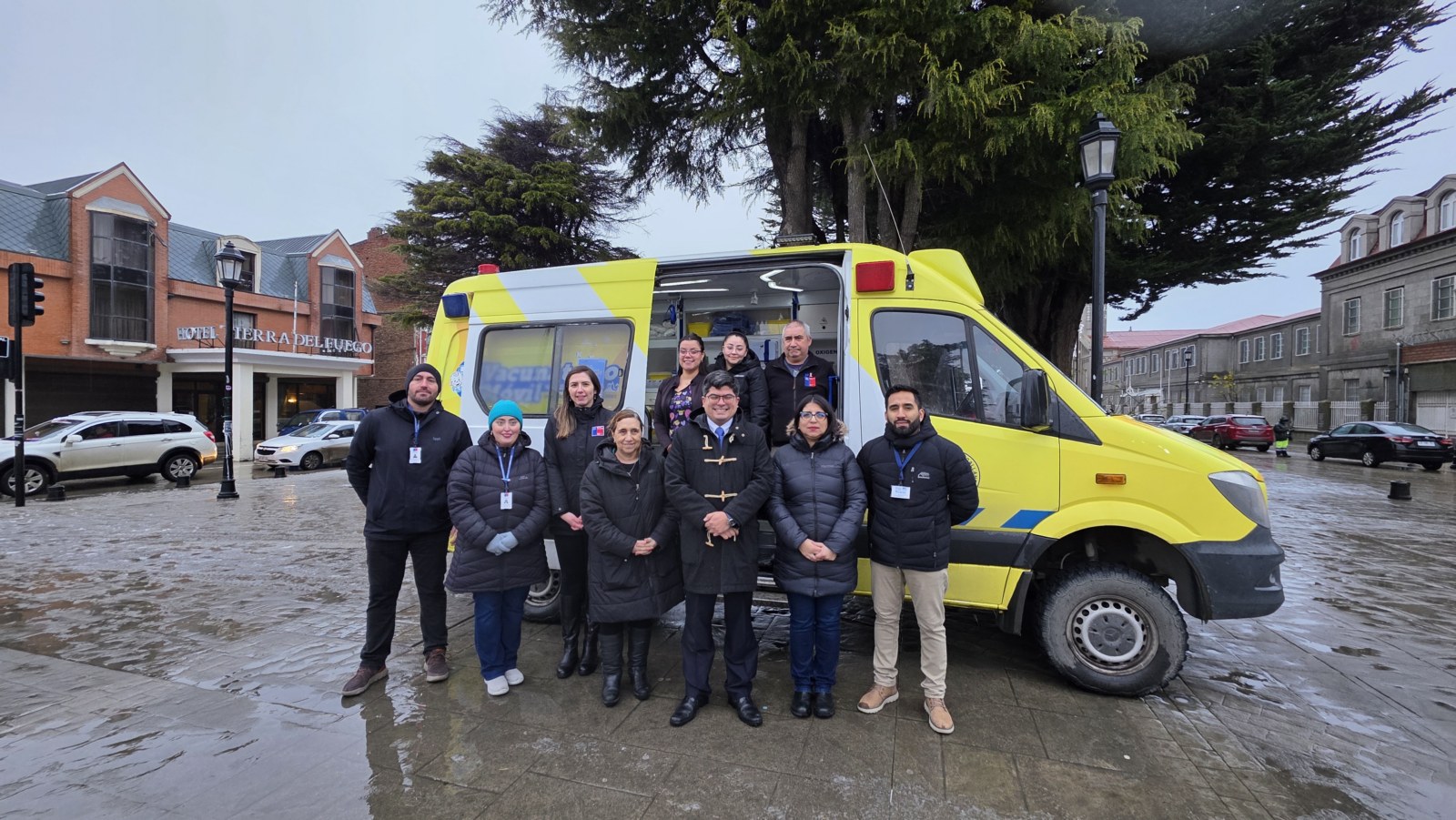 Campaña de Invierno: autoridades refuerzan llamado a vacunarse y acercan vacunatorio móvil a los vecinos en Punta Arenas