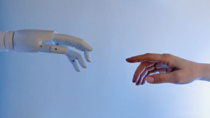 Inteligencia artificial: por qué expertos creen que Chile debe acelerar su adopción