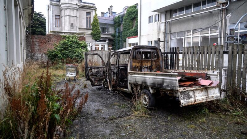 Incendio destruye vehículo de la Cormupa
