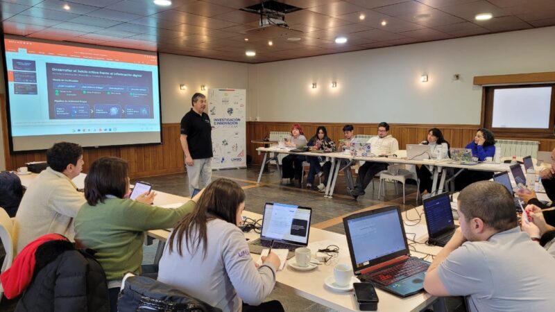 Docentes del Instrumento de Investigación e innovación Escolar del programa Explora se capacitaron en Puerto Natales en el uso de herramientas TIC enmarcado en  laprimera Transferencia Metodológica