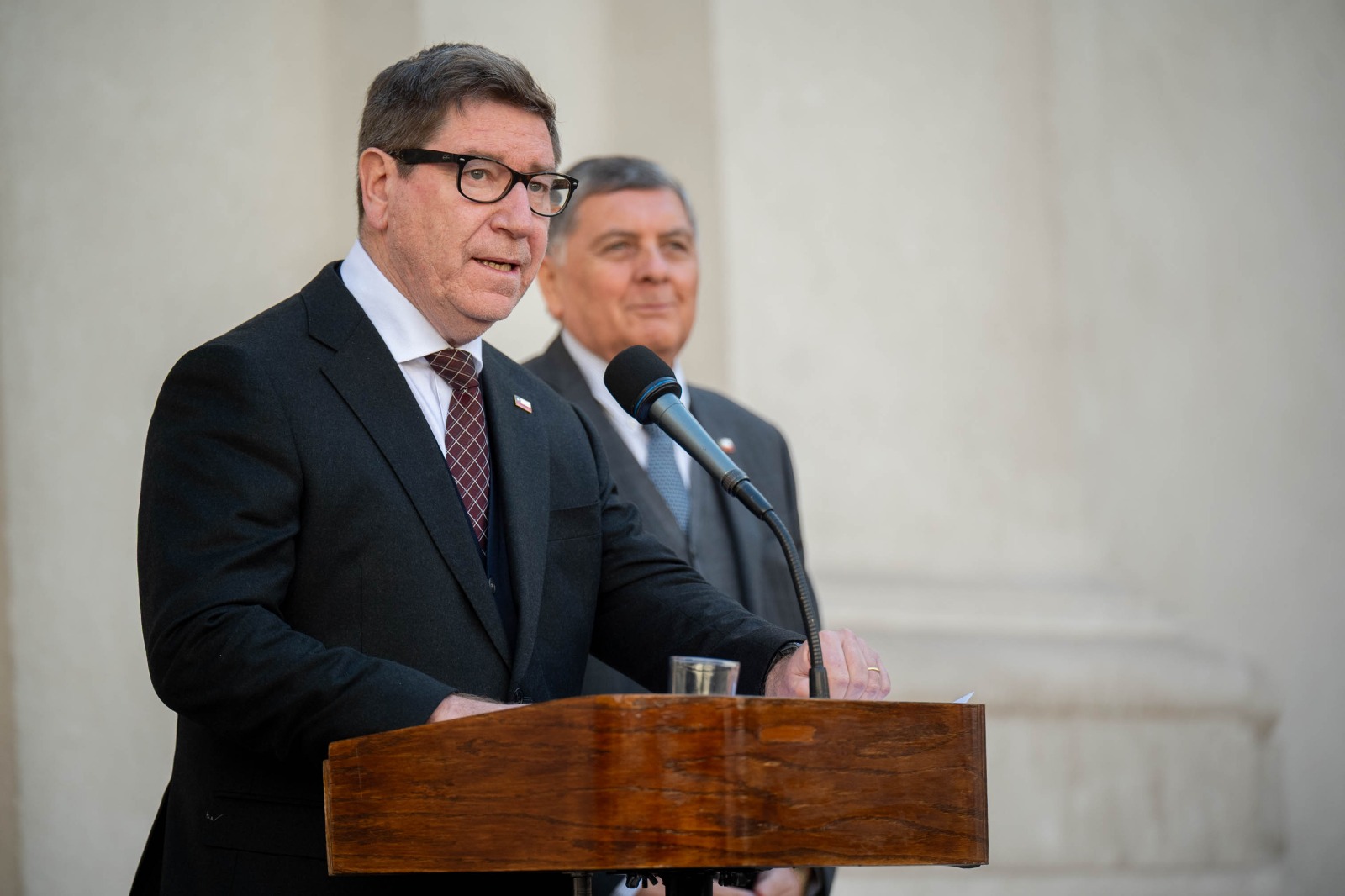 Mesa Interministerial por el Empleo: Biministro Mas liderará plan para crear 50 mil empleos con foco en regiones y mujeres.
