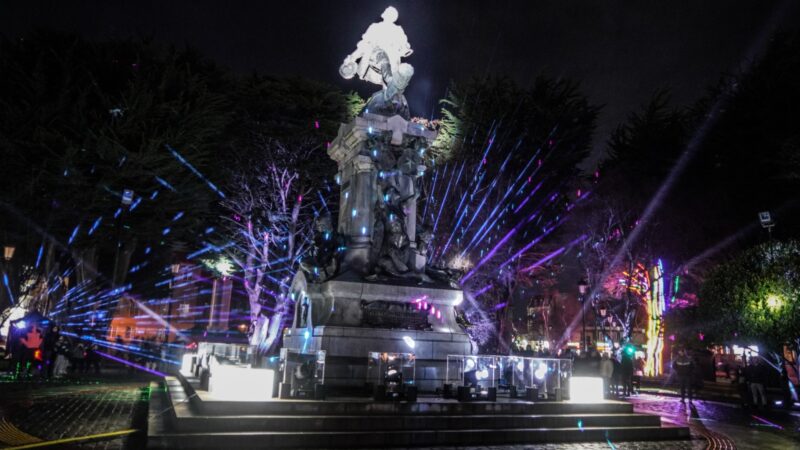 Patagonia Light Festival de Punta Arenas supera los 60 mil asistentes en sus primeras cinco noches.