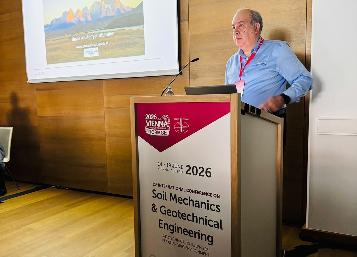 Ingenieros de Magallanes exponen en Austria estudio sobre suelos glaciales de la Patagonia.