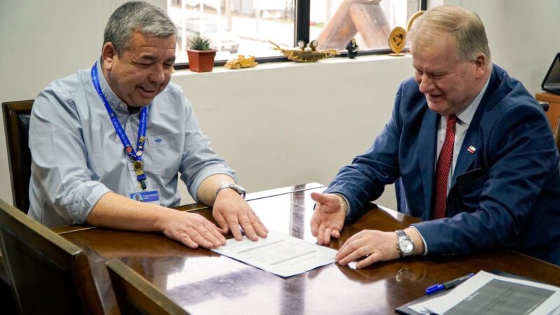 Alcalde de Cabo de Hornos solicita al Gobierno ampliar subsidio aéreo para fortalecer conectividad de la comuna