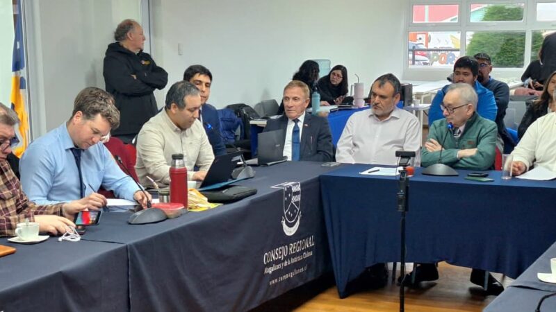SEREMI de Educación destaca avances en la Escuela Bernardo O’Higgins de Porvenir y reafirma compromiso con el fortalecimiento de la educación pública.