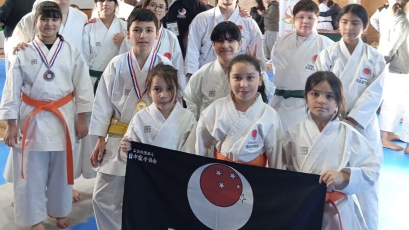 Karatekas magallánicos brillan en Puerto Montt y se acercan al sueño de entrenar en Japón