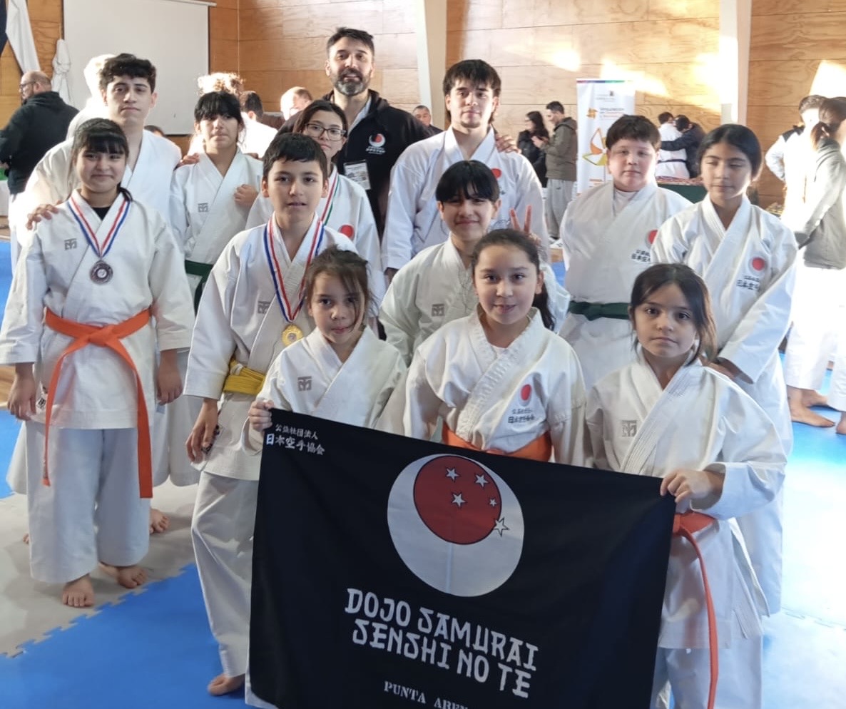 Karatekas magallánicos brillan en Puerto Montt y se acercan al sueño de entrenar en Japón