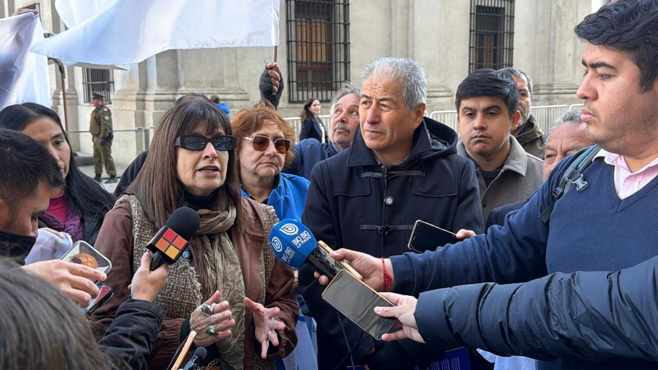 Ocho gremios entregan carta al Presidente Kast y expresan preocupación por situación actual de la Educación en Chile.