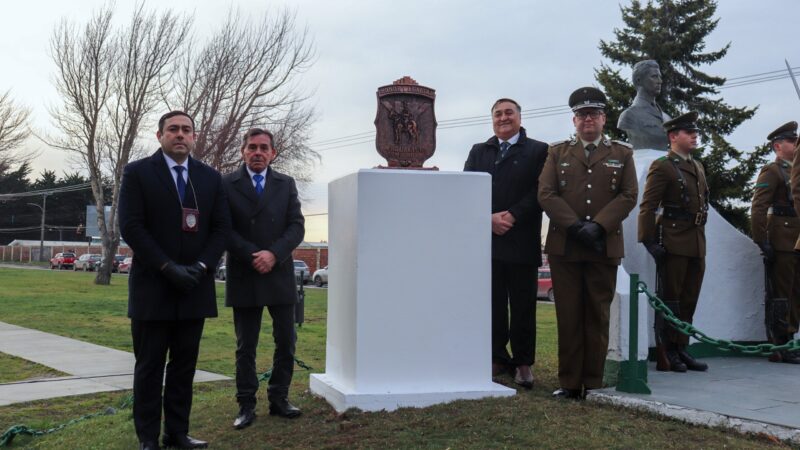 Carabineros y PDI inauguran monolito que simboliza la hermandad entre ambas instituciones
