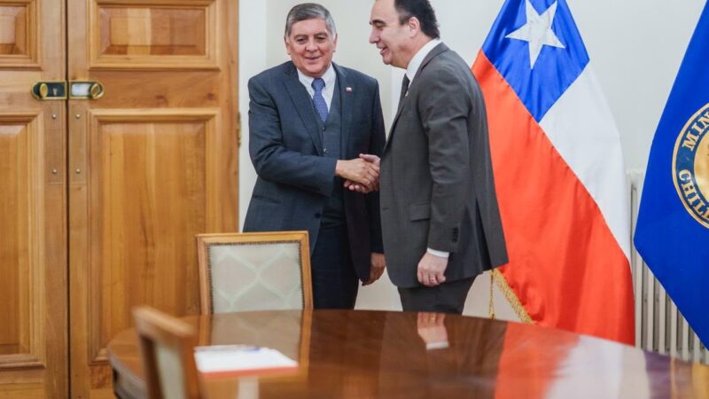 Gobernador Flies se reunió con el BiMinistro del Interior y de la Secretaría General de Gobierno Claudio Alvarado.