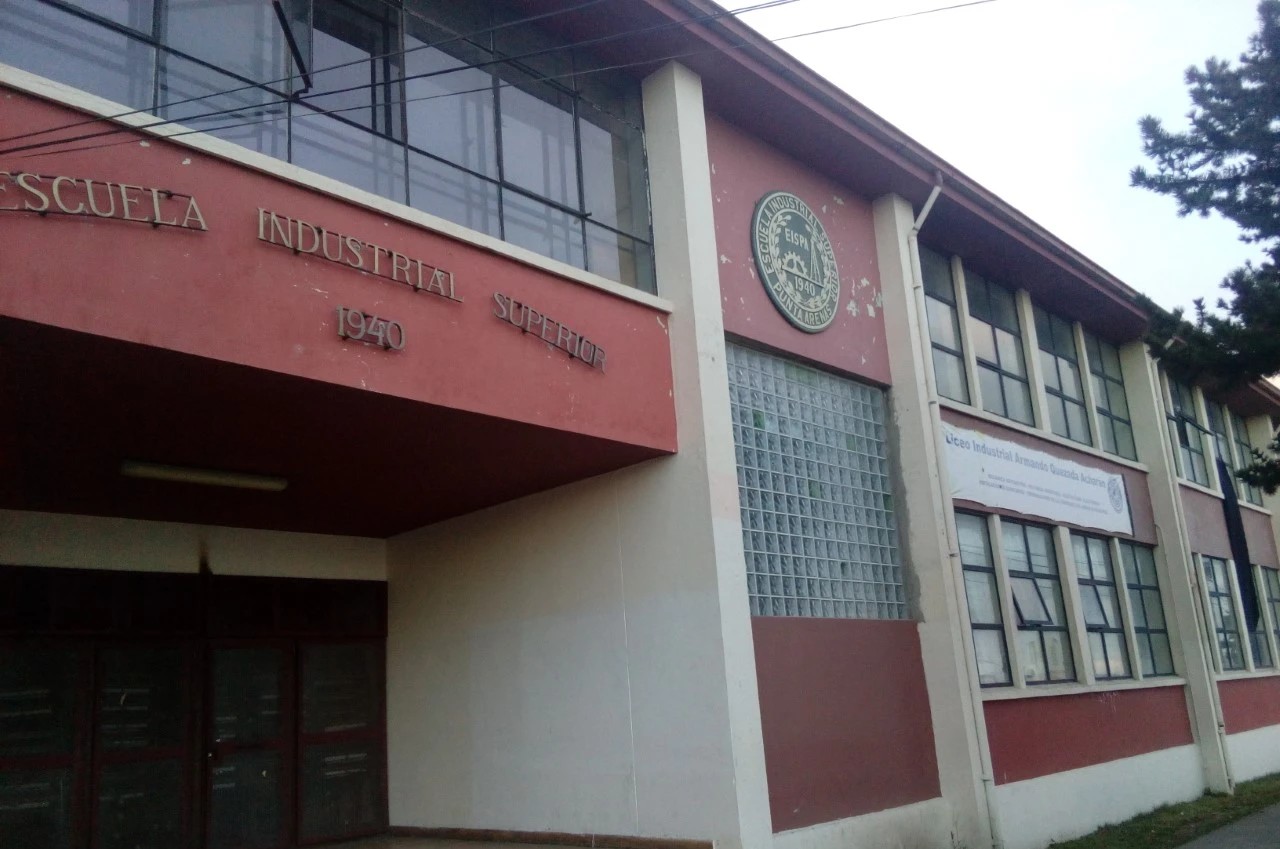 SLEP Magallanes activa protocolo y aplica medidas tras violenta riña en el Liceo Industrial