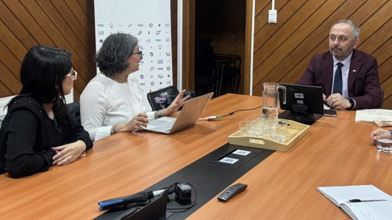 Tras reunirse con los Nodos: Seremi de las Culturas Carlos Olave destaca su relevancia para fortalecer la Ciencia con una mirada territorial.