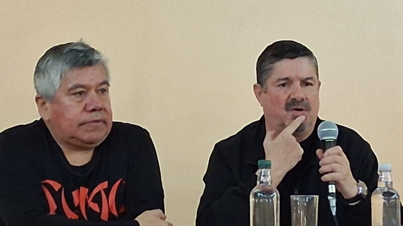 Cuando la memoria abriga más que el viento: Una tarde con el escritor y poeta Pavel Oyarzún en Puerto Natales